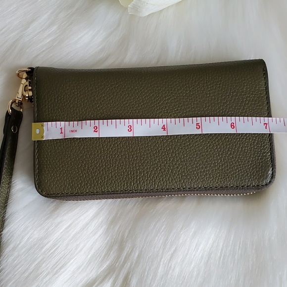 BEAUTIFUL MICHAEL KORS WALLET/WRISTLET - Picture 4 of 7